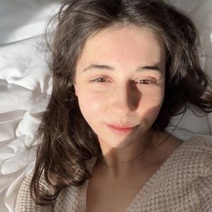 Meet your Posher, Lorie